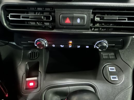 Citroën Berlingo 1.5 BlueHDi 100 S&S L1 € 2.945,- Voorraad Voordeel | Pakket Climate Access & Go Comfort | 10" SD ... ActivLease financial lease