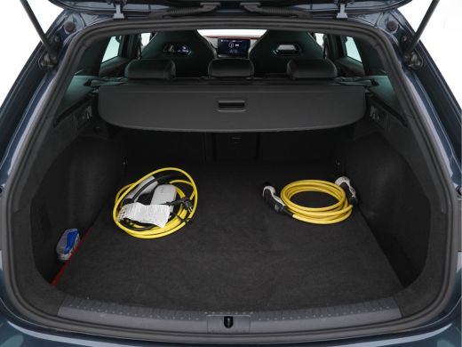 CUPRA Leon Sportstourer 1.4 e-Hybrid VZ Adrenaline (INCL-BTW) Aut. *FULL-LED | DIGI-COCKPIT | ADAPTIVE-CRUISE | 1/2-LEATH... ActivLease financial lease