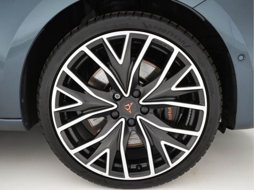 CUPRA Leon Sportstourer 1.4 e-Hybrid VZ Adrenaline (INCL-BTW) Aut. *FULL-LED | DIGI-COCKPIT | ADAPTIVE-CRUISE | 1/2-LEATH... ActivLease financial lease
