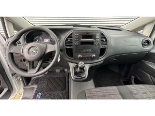 Mercedes-Benz Vito 111 CDI L2 Trekhaak airco. weinig km's Mercedes-Benz Vito 111 CDI Lang Trekhaak airco. weinig km's