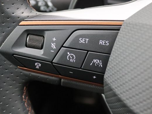 CUPRA Leon Sportstourer 1.4 e-Hybrid Business 204PK DSG full led, adaptive cruise, keyless, side assist, alarm, stuur-sto... ActivLease financial lease