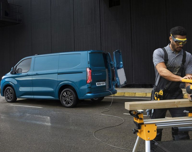 Ford Transit Custom 65 kWh ev l2h1 340 limited 160kW aut