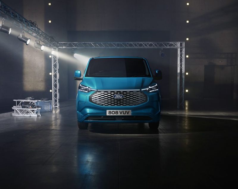 Ford Transit Custom 65 kWh ev l2h1 340 limited 160kW aut